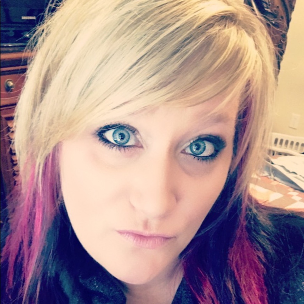 Meet your Posher, Christy